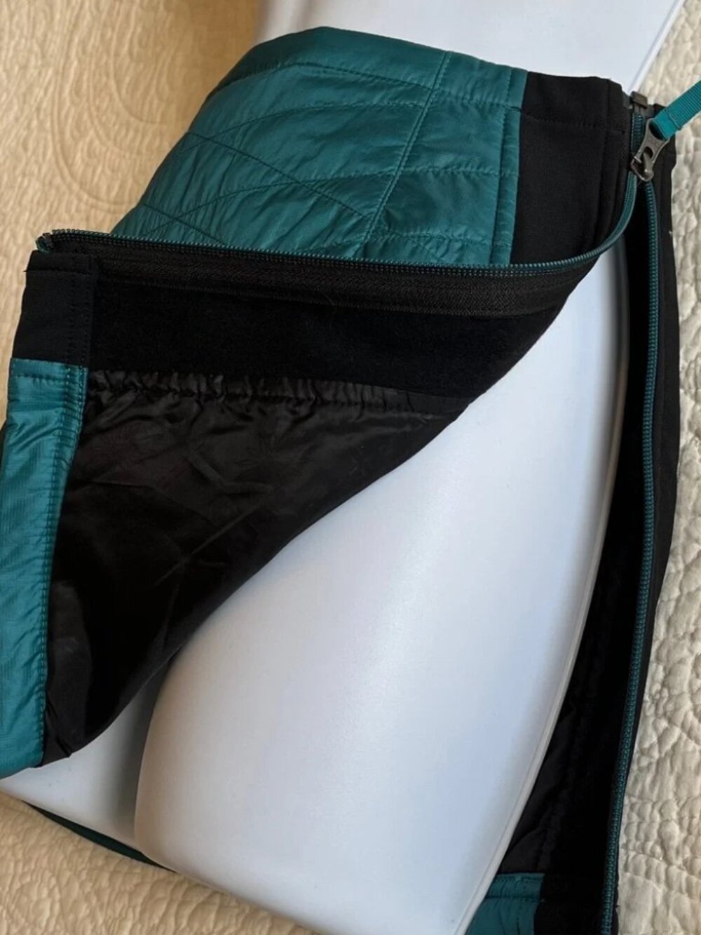 Skhoop Kari Mini Skirt Quilted Womens XS Black Teal Side Zip Pockets Scandi Girl - Picture 4 of 16